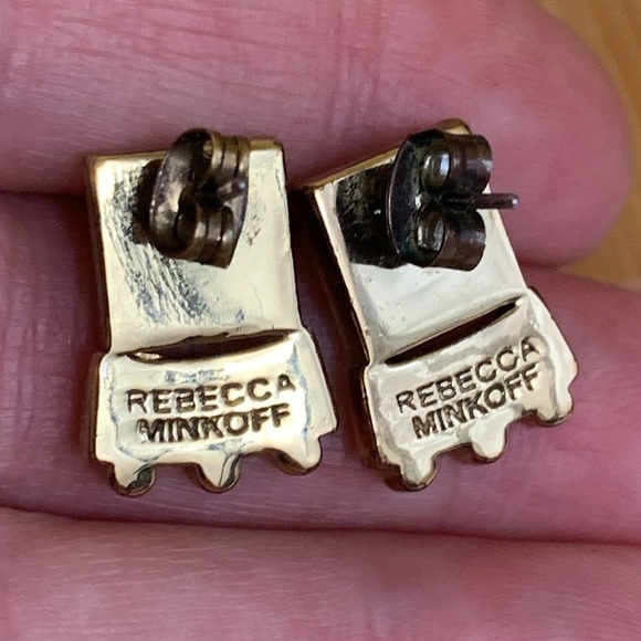 Rebecca Minkoff 3 Piece “Curb” Gold Tone Pyramid Set Earrings & Pendant Necklace - Picture 14 of 17